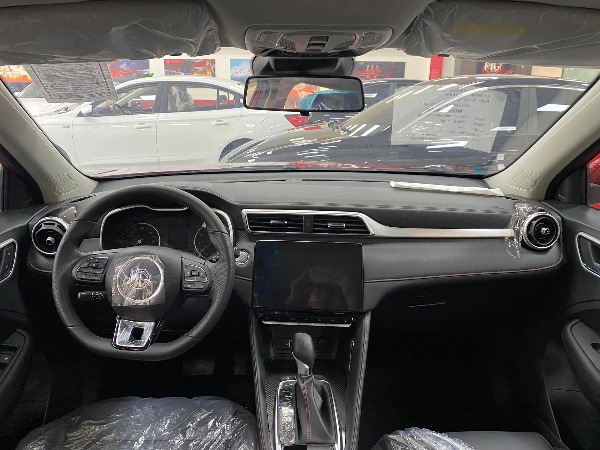 MG ZS giảm sốc 200 triệu tại đại lý: SUV hạng B nhưng giá rẻ ngang Raize, Sonet - Ảnh 8