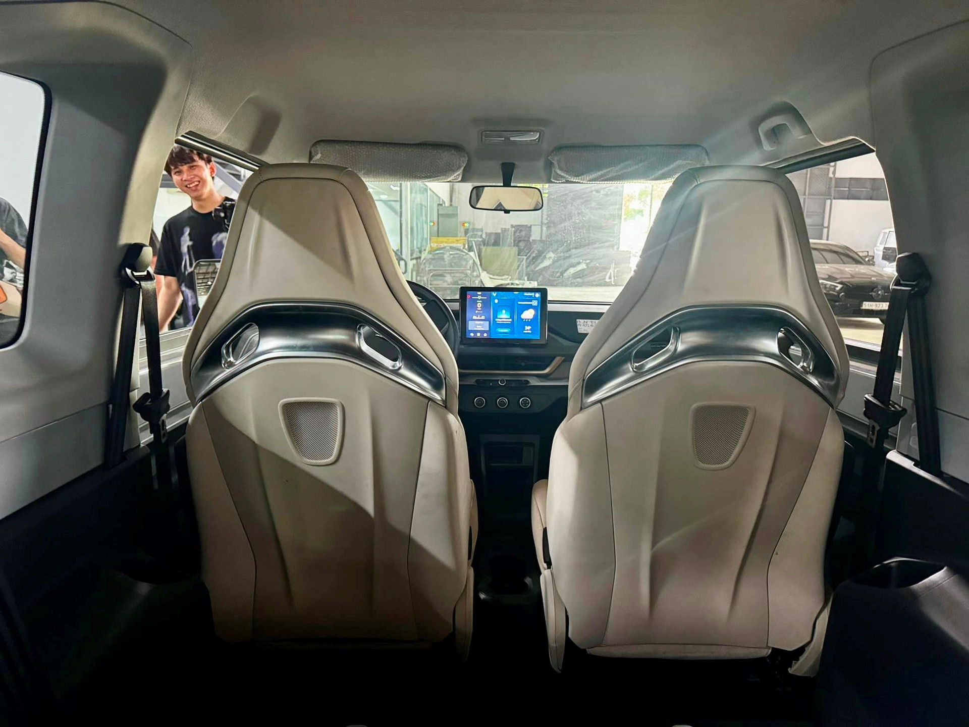 Khi 'pháp sư' độ xe Việt ra tay với VinFast VF 3: Sau cặp ghế 280 triệu là chi tiết nhiều người mong chờ - Ảnh 5