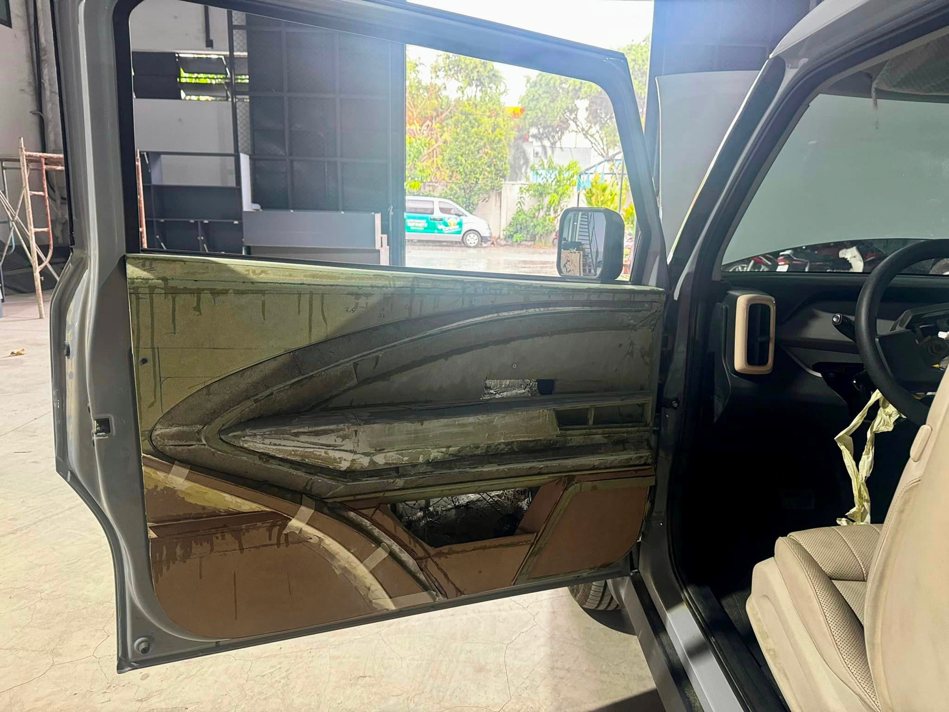 Khi 'pháp sư' độ xe Việt ra tay với VinFast VF 3: Sau cặp ghế 280 triệu là chi tiết nhiều người mong chờ - Ảnh 10