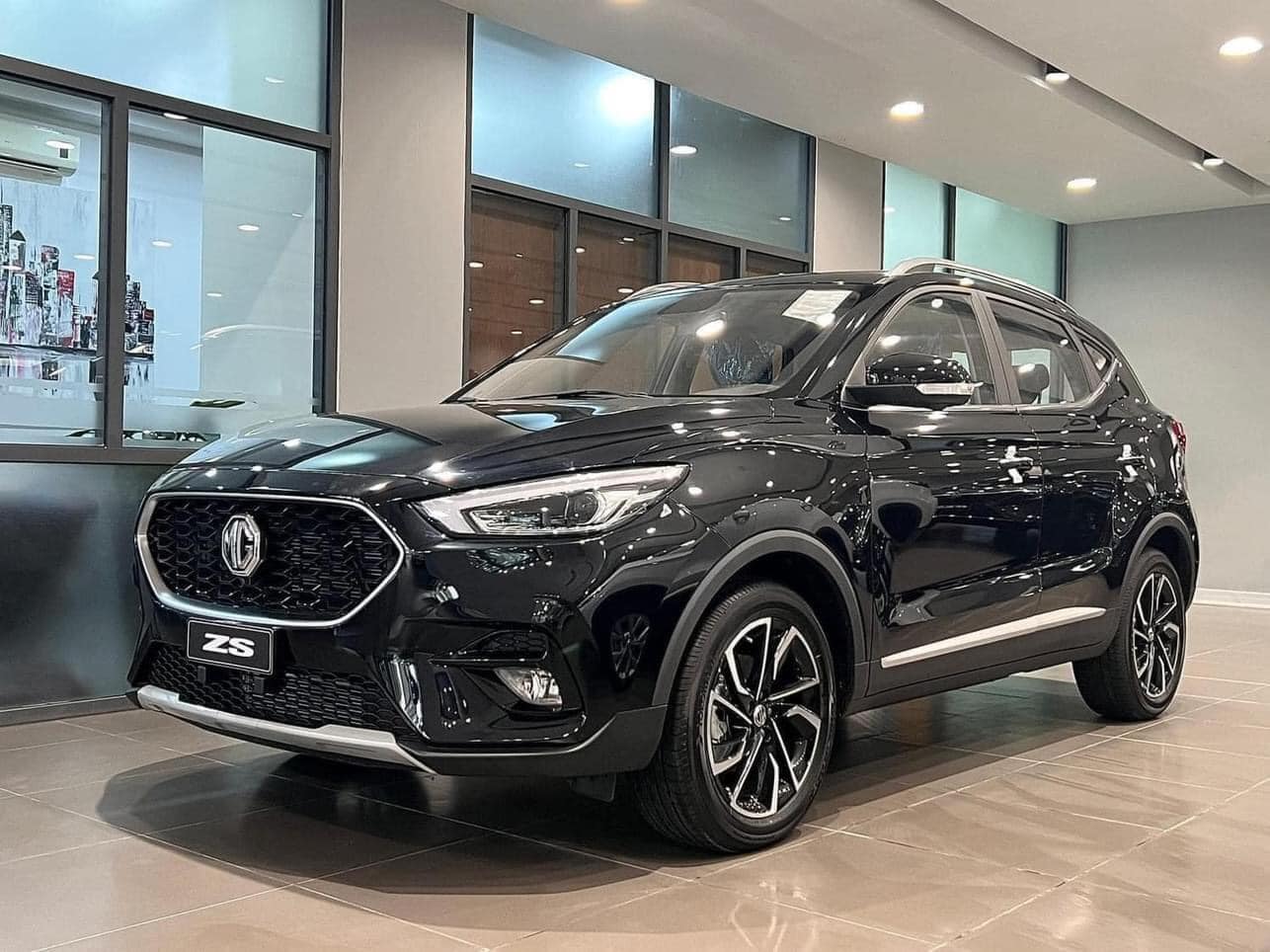 MG ZS giảm sốc 200 triệu tại đại lý: SUV hạng B nhưng giá rẻ ngang Raize, Sonet - Ảnh 1