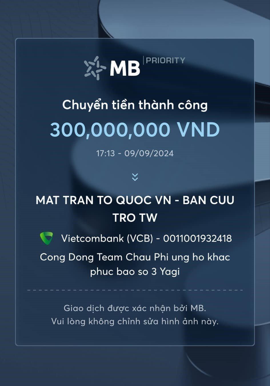 Vừa ủng hộ 300 triệu hỗ trợ đồng bào -'check Var' uy tín, team Quang Linh châu Phi tiếp tục làm một điều đặc biệt khiến ai nấy đều xúc động - Ảnh 1