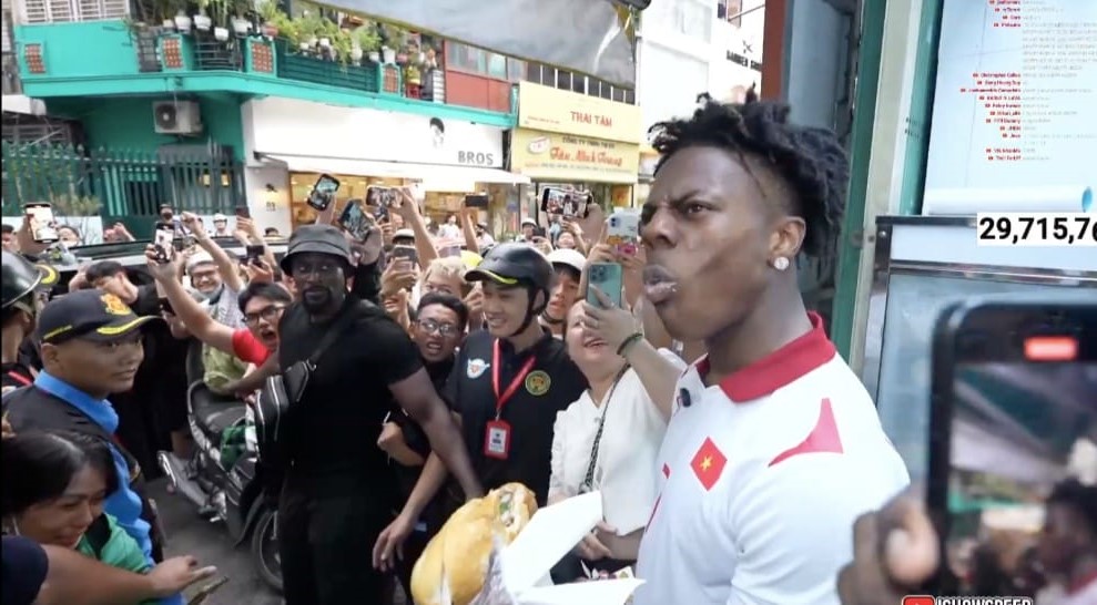 Dân mạng vẫn không ngừng bức xúc vì streamer nổi tiếng IshowSpeed bị “hét giá” 2,5 triệu đồng thuê xe thăng bằng tại phố đi bộ - Ảnh 8