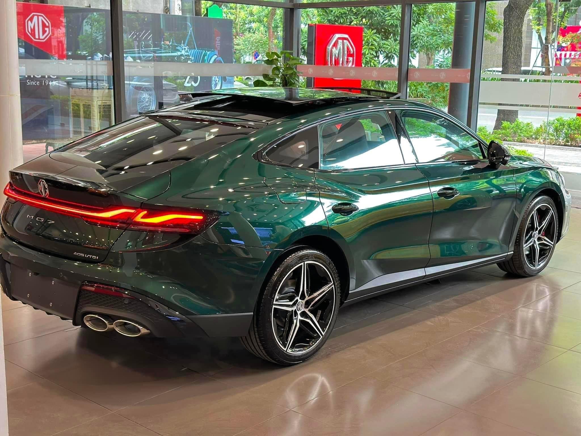 MG7 mới ra mắt đã giảm giá ở đại lý: Còn từ 688 triệu đồng, chung phân khúc Mazda6 nhưng rẻ ngang Mazda3 - Ảnh 2