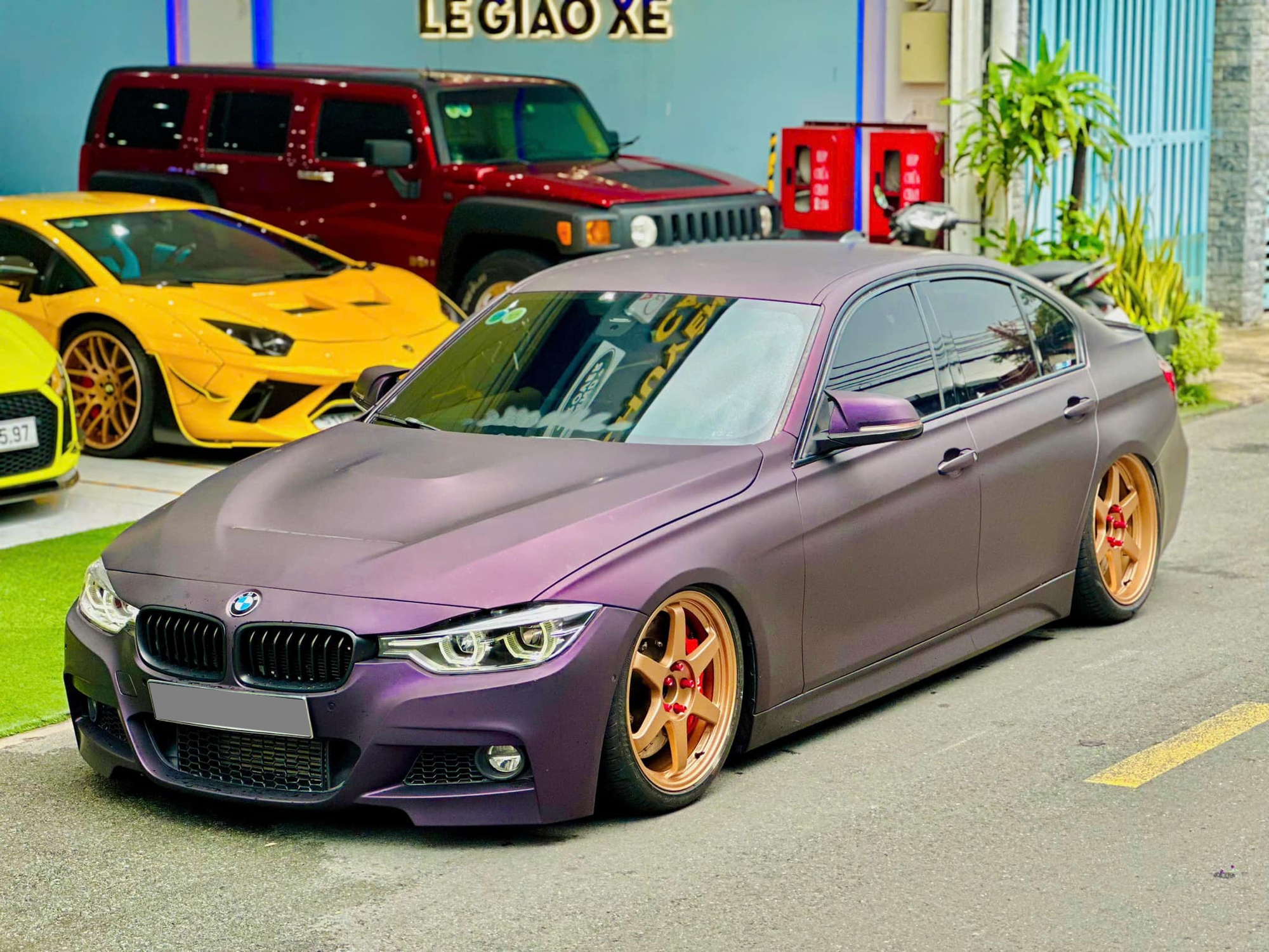 Rao BMW 320i giá gần 490 triệu, người bán cho biết 'bán đồ chơi tặng xe' vì tiền độ đã khoảng 500 triệu đồng - Ảnh 1