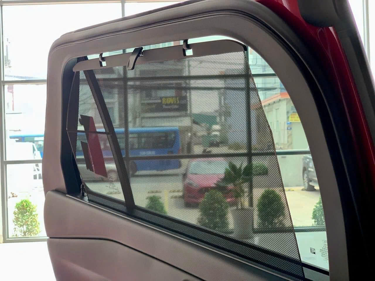 Muốn mua Ford Explorer 'giá rẻ' thì đây là một lựa chọn: Giá giảm 249 triệu, thực tế còn 1,85 tỷ, đã đổi động cơ, thêm bảo hành - Ảnh 11