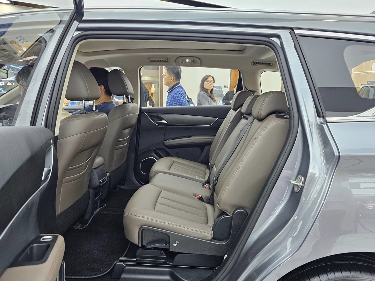 Chưa ngồi 'ấm chỗ', BYD lại rục rịch ra mắt mẫu MPV mới tại Việt Nam, đi Hà Nội-Quảng Bình chỉ trong một lần sạc - Ảnh 5