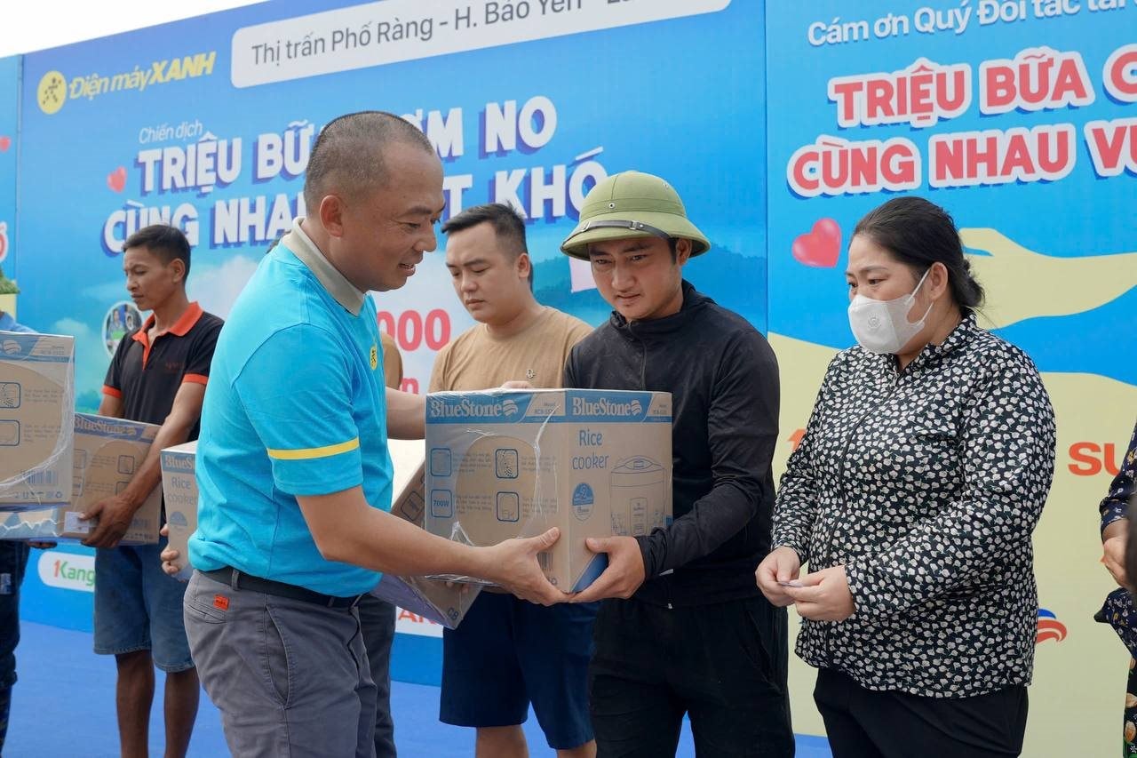 Điện Máy Xanh bắt đầu tặng 10.000 nồi cơm điện cho đồng bào bị ảnh hưởng bão lũ - Ảnh 3