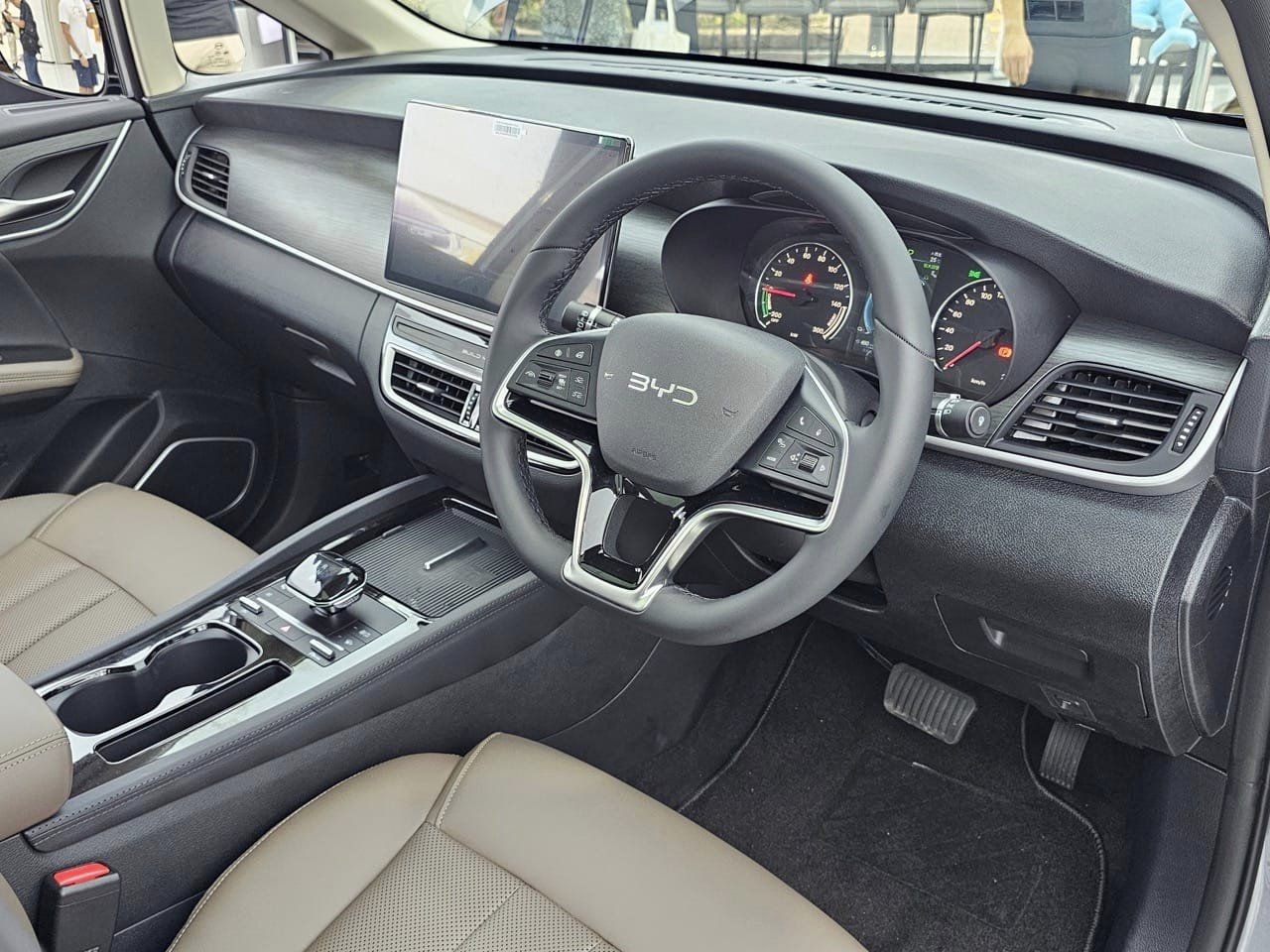 Chưa ngồi 'ấm chỗ', BYD lại rục rịch ra mắt mẫu MPV mới tại Việt Nam, đi Hà Nội-Quảng Bình chỉ trong một lần sạc - Ảnh 4