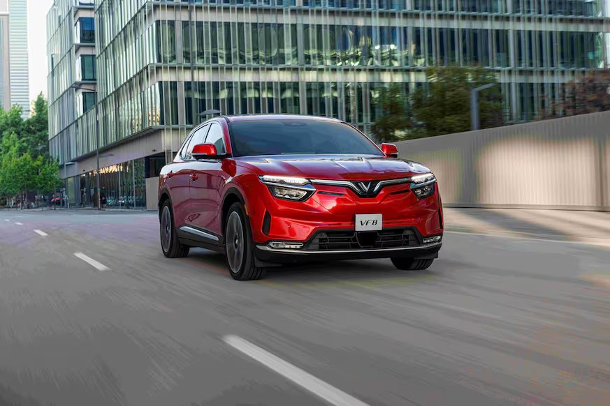 VinFast VF8 của tỷ phú Phạm Nhật Vượng sắp gia nhập một thị trường lạ, nơi Tesla đang chiếm lĩnh thị phần - Ảnh 2