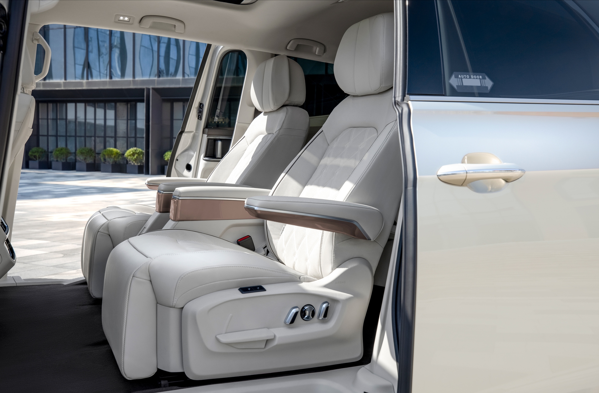 Tôi dành 2 ngày lái bộ đôi Volkswagen đi Hà Nội - Hạ Long: Đã hiểu lý do Viloran được dàn sao Việt mê, Touareg đáng có doanh số tốt hơn - Ảnh 14