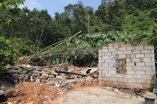 Người dân vùng lũ lụt đang cần nhất những hàng hóa, vật dụng gì? - Ảnh 2