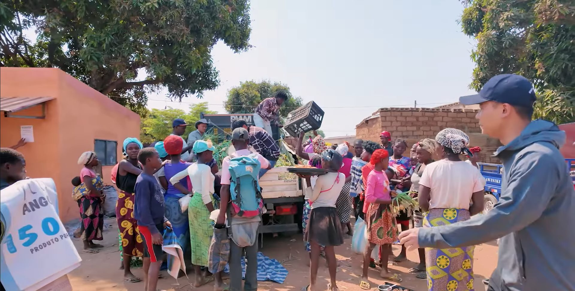 Loại củ bán đầy chợ Việt được team Quang Linh đem sang châu Phi trồng: người dân tranh mua như đặc sản, thu nhập siêu khủng - Ảnh 5