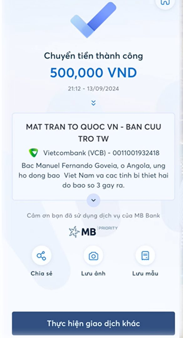 Team Quang Linh châu Phi bật khóc khi được người dân Angola gửi tiền ủng hộ đồng bào lũ lụt: "Người Việt đã giúp chúng tôi quá nhiều" - Ảnh 6