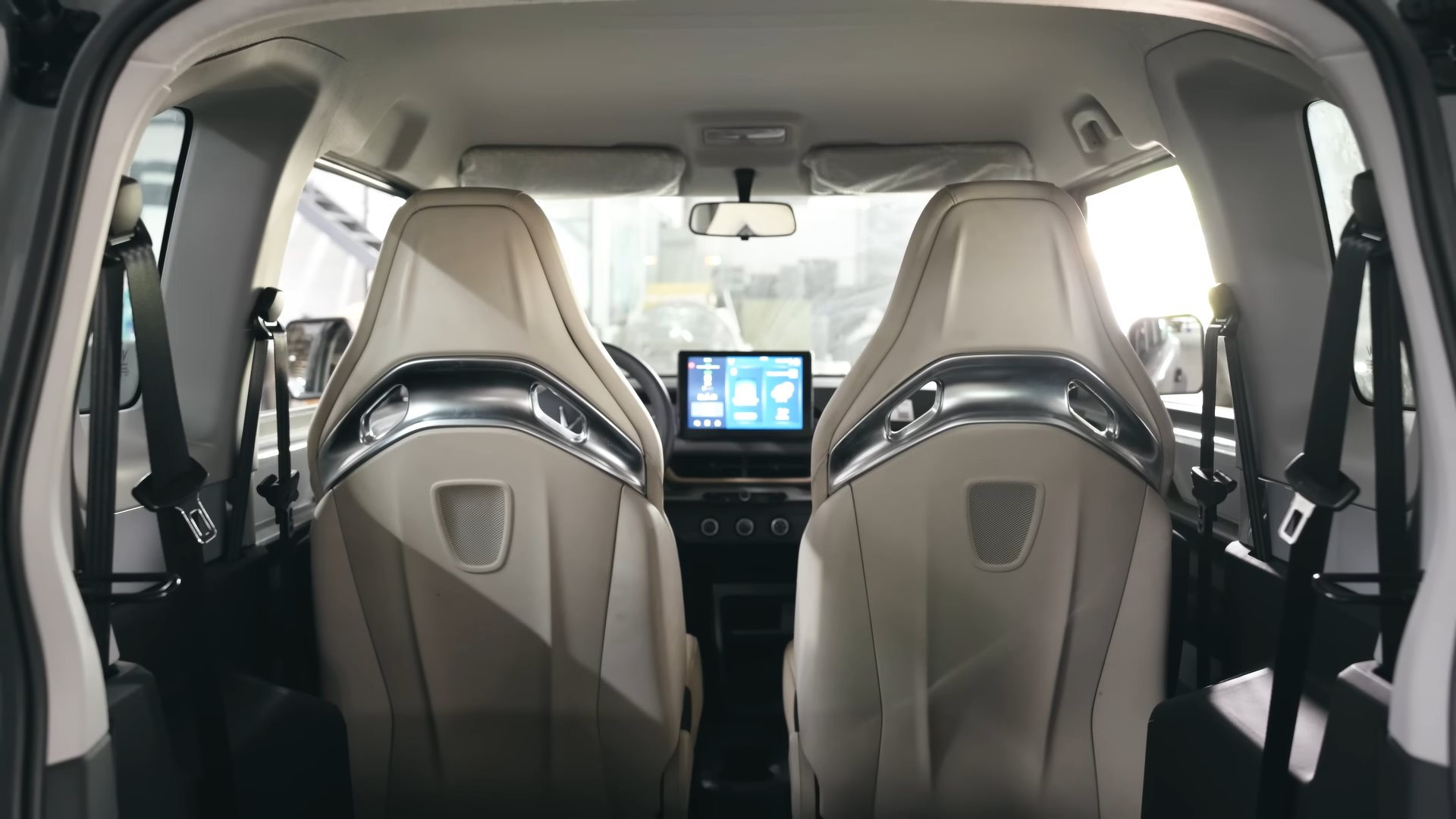 "Pháp sư" Mr Xuân Hoàn nhá hàng VinFast VF 3 bản nâng cấp: lột xác thành tiểu Defender, bộ mâm trên thế giới không có cái thứ 2 - Ảnh 8