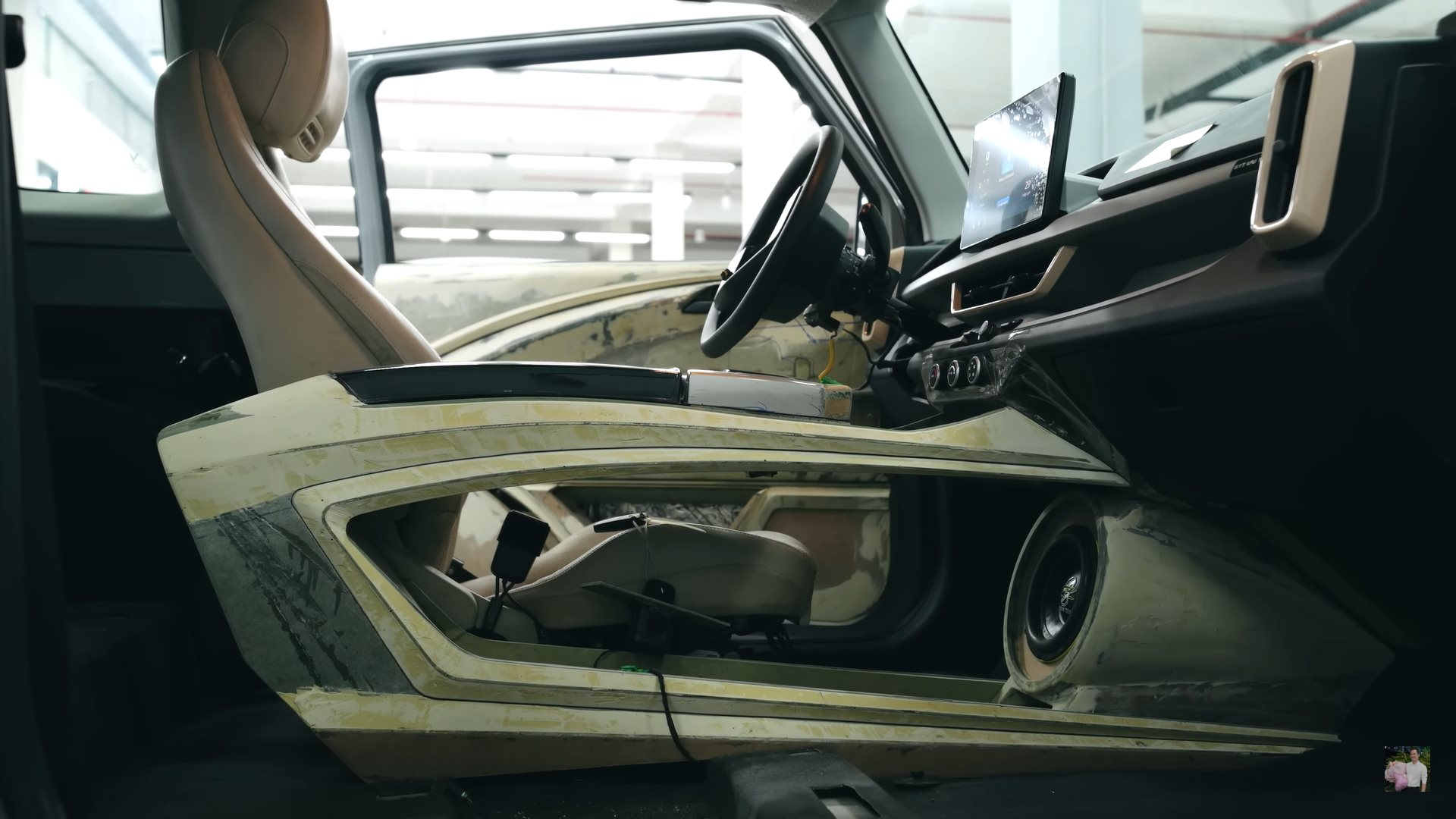 "Pháp sư" Mr Xuân Hoàn nhá hàng VinFast VF 3 bản nâng cấp: lột xác thành tiểu Defender, bộ mâm trên thế giới không có cái thứ 2 - Ảnh 7