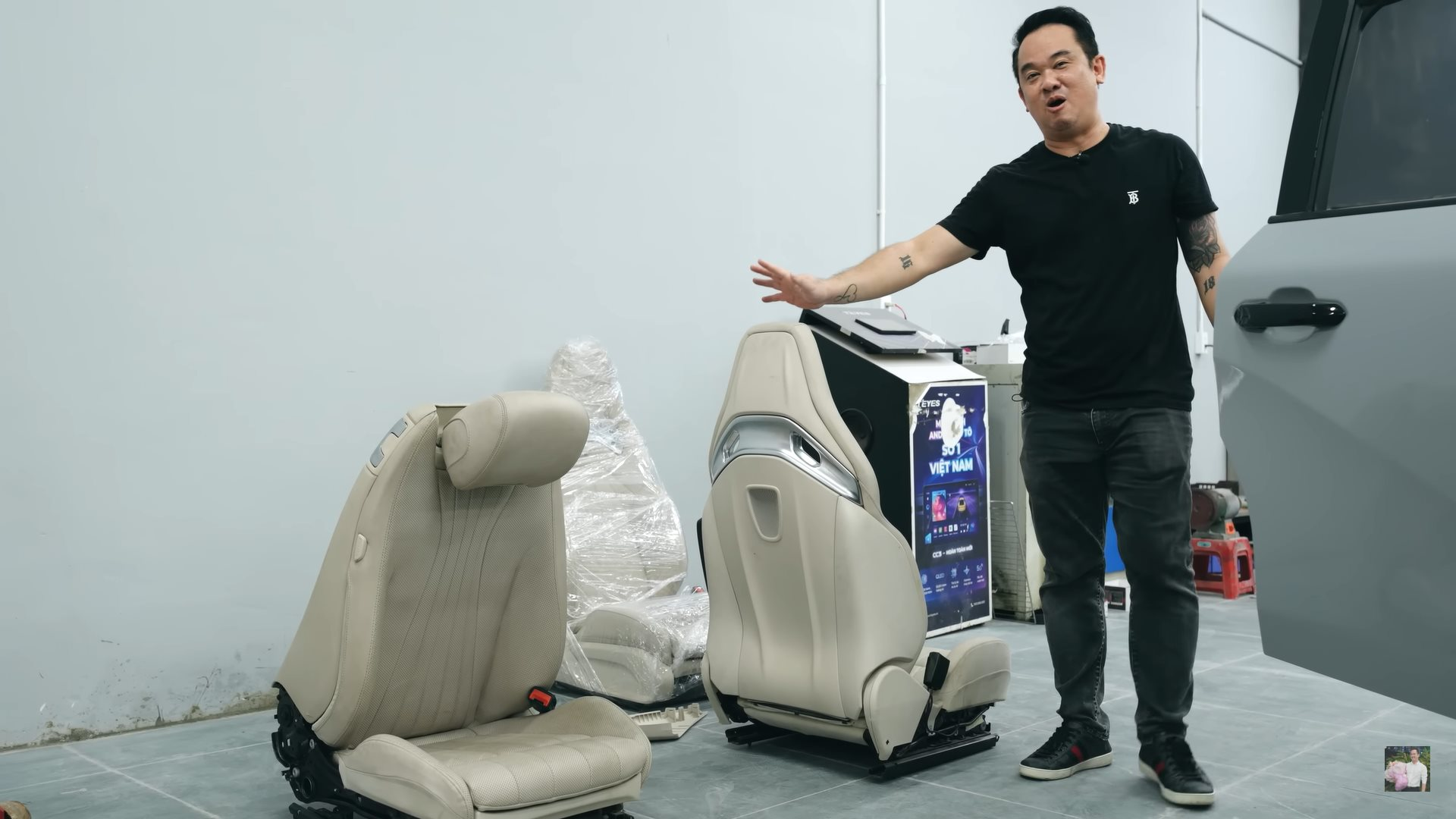 "Pháp sư" Mr Xuân Hoàn nhá hàng VinFast VF 3 bản nâng cấp: lột xác thành tiểu Defender, bộ mâm trên thế giới không có cái thứ 2 - Ảnh 9