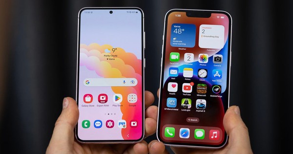 Chính điện thoại Android mới là ngày càng giống iPhone: Nhìn ảnh này ai chẳng bảo "sinh ra từ cùng 1 mẹ"?