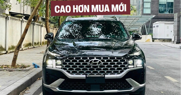 Hyundai Santa Fe 2024 chỉ còn bản xăng, bản dầu đời cũ bị 'hét giá': Xe lướt bản ‘full’ tới 1,35 tỷ đồng, đắt hơn giá mới