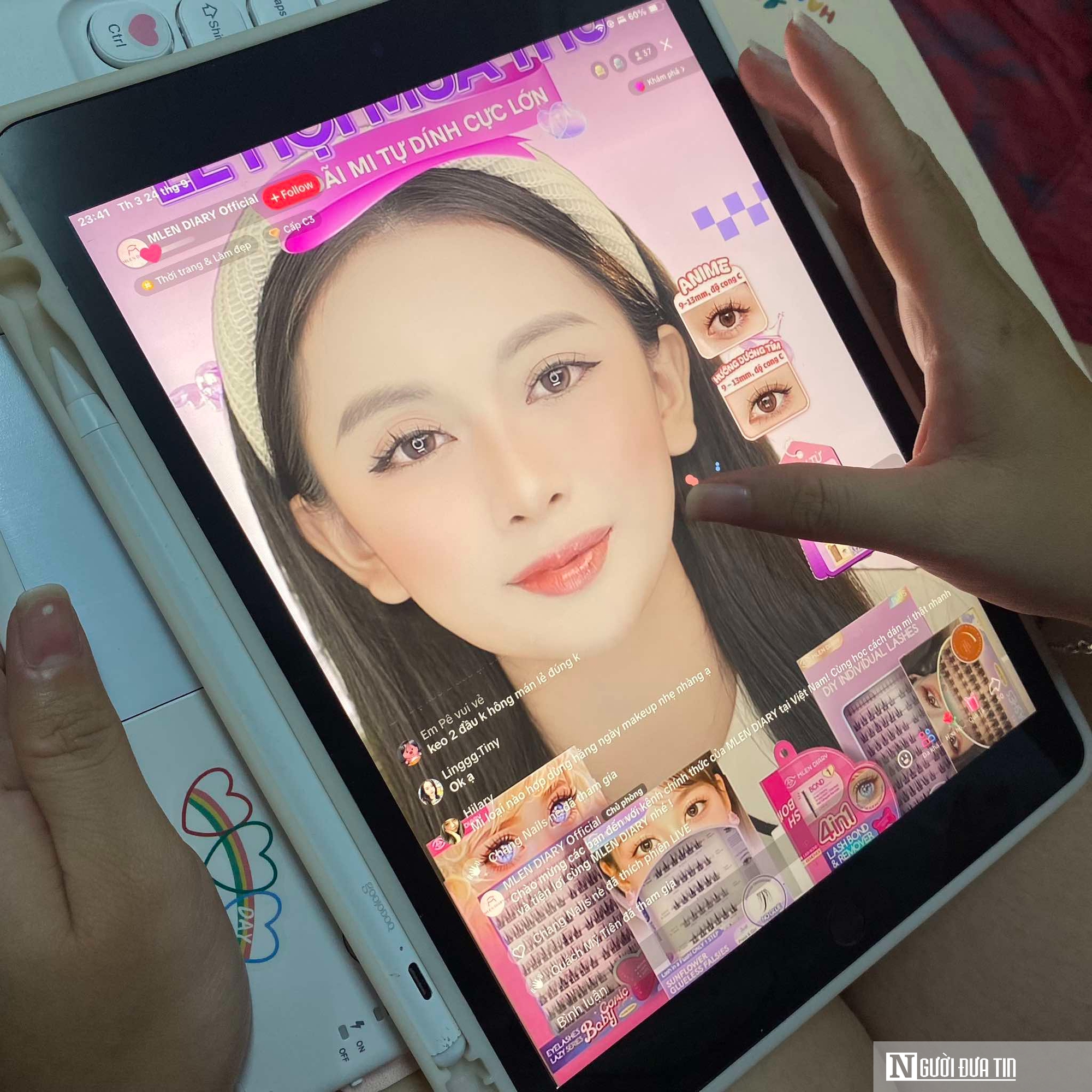 Doanh nghiệp nhỏ xoay vần trong cơn sốt livestream bán hàng - Ảnh 1