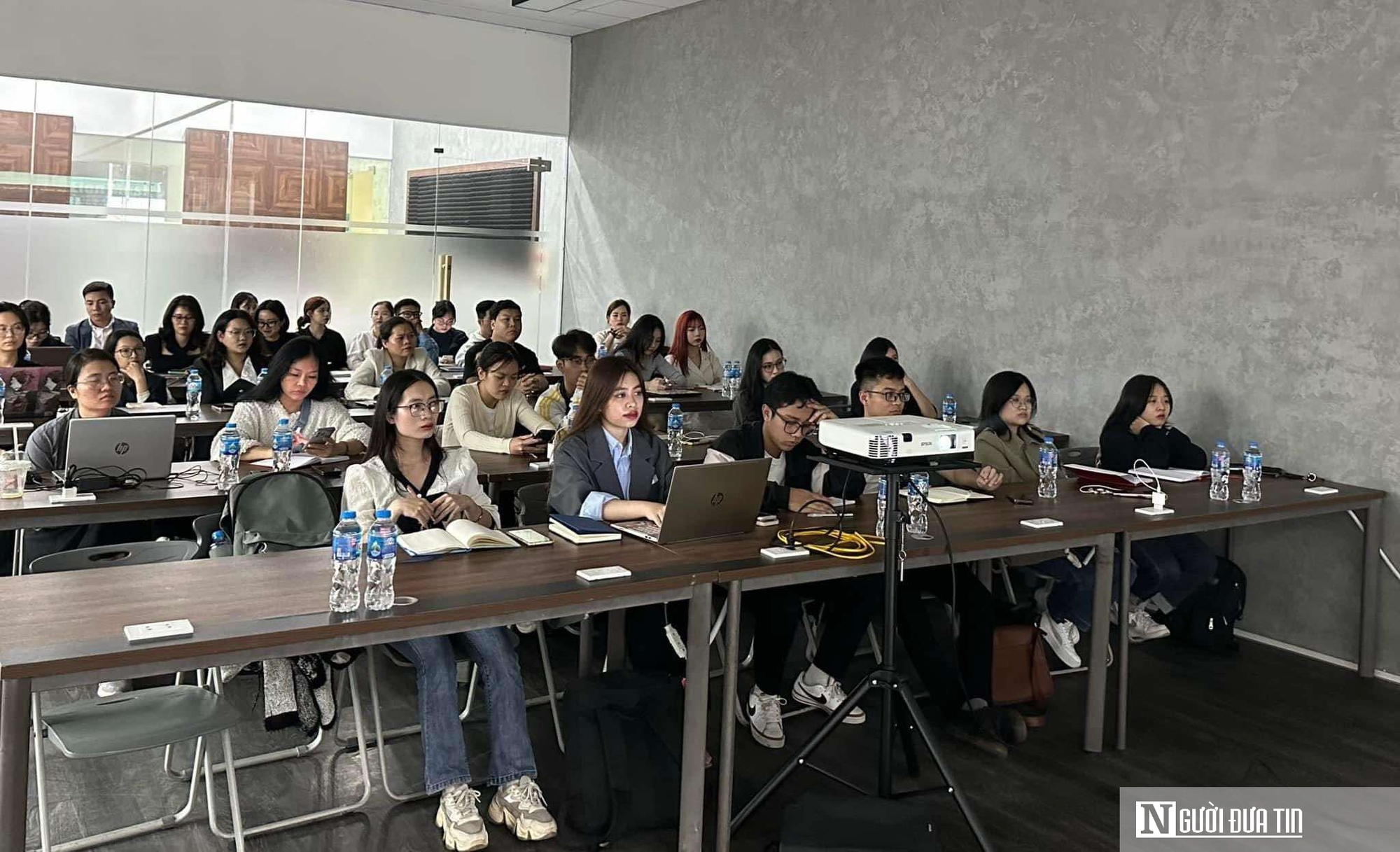 Doanh nghiệp nhỏ xoay vần trong cơn sốt livestream bán hàng - Ảnh 4