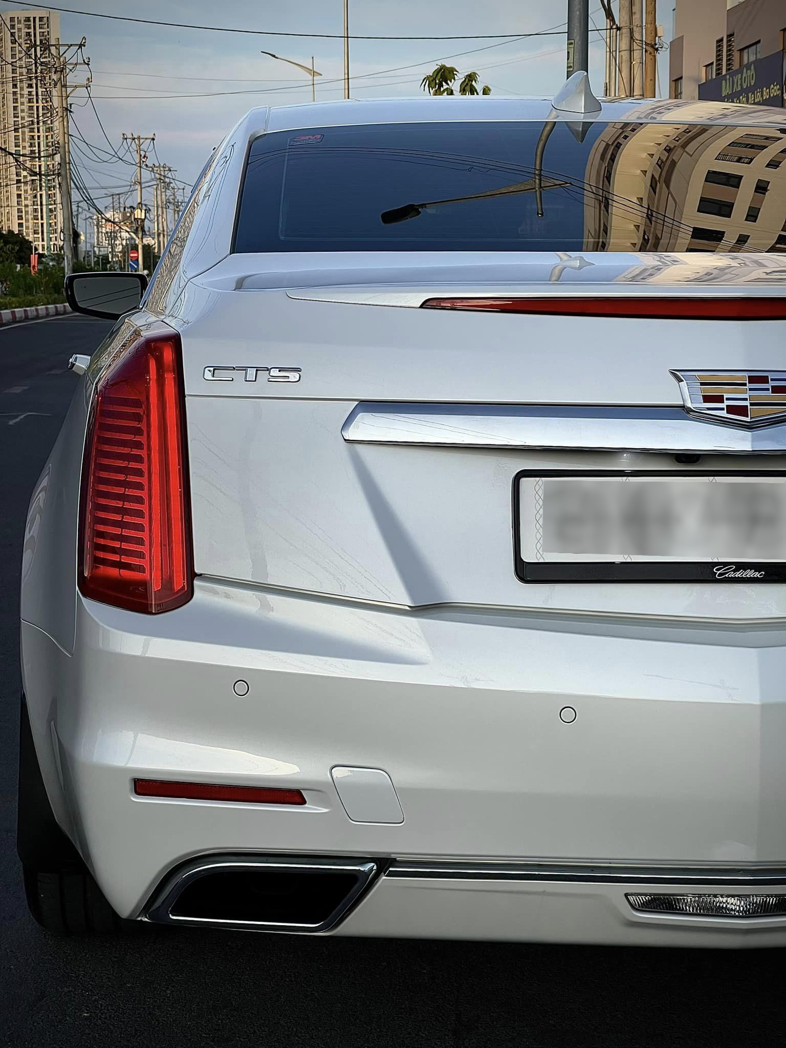 Rao Cadillac CTS giá hơn 1,4 tỷ, người bán cho biết cả Việt Nam chỉ có vài chiếc, đi trung bình hơn 3.000km/năm, cùng phân khúc E-Class - Ảnh 9