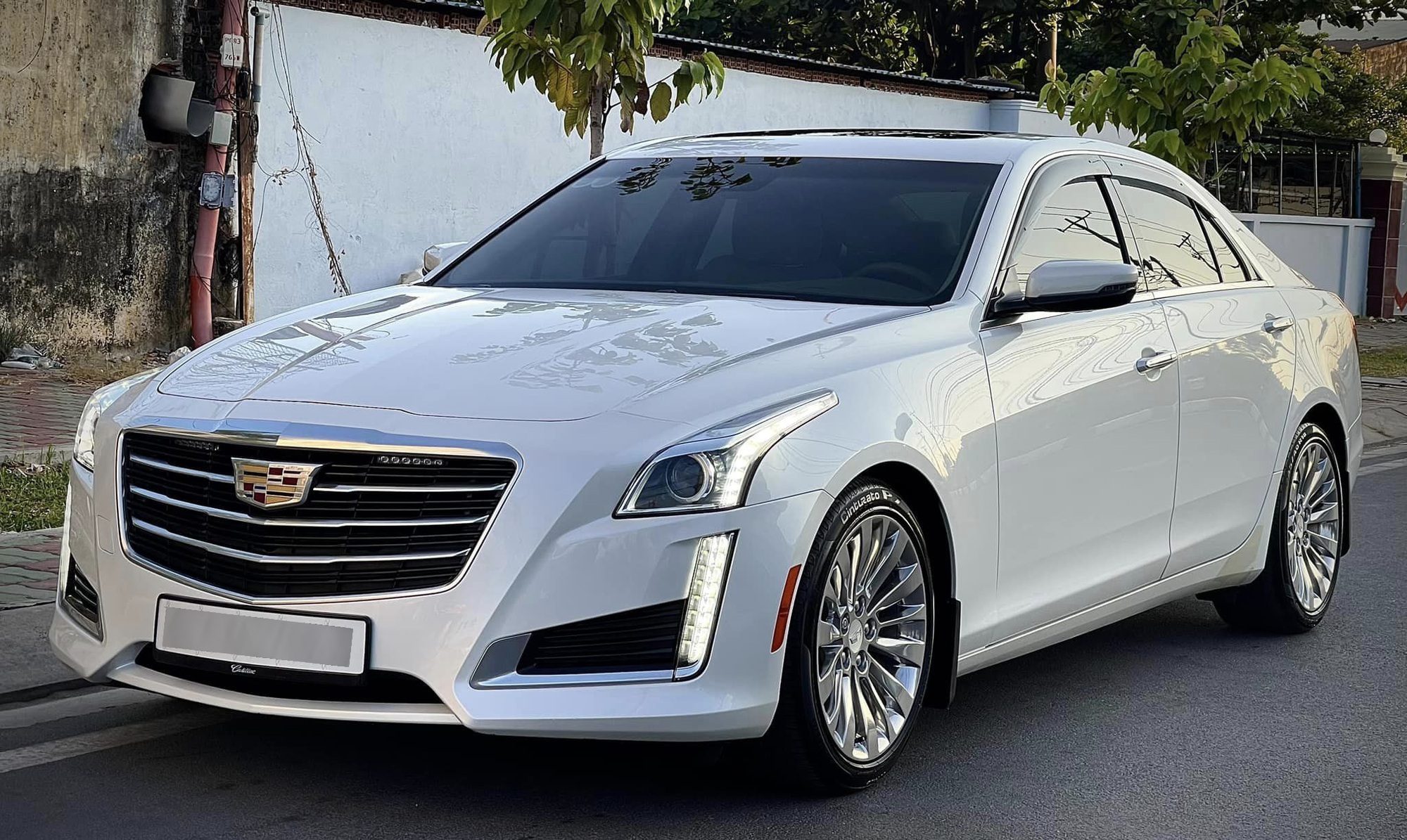 Rao Cadillac CTS giá hơn 1,4 tỷ, người bán cho biết cả Việt Nam chỉ có vài chiếc, đi trung bình hơn 3.000km/năm, cùng phân khúc E-Class - Ảnh 4