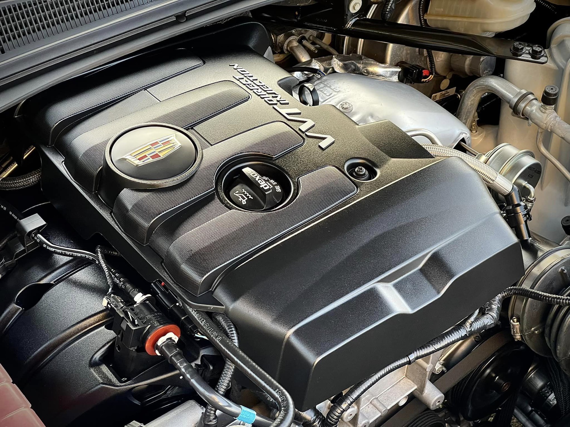 Rao Cadillac CTS giá hơn 1,4 tỷ, người bán cho biết cả Việt Nam chỉ có vài chiếc, đi trung bình hơn 3.000km/năm, cùng phân khúc E-Class - Ảnh 16