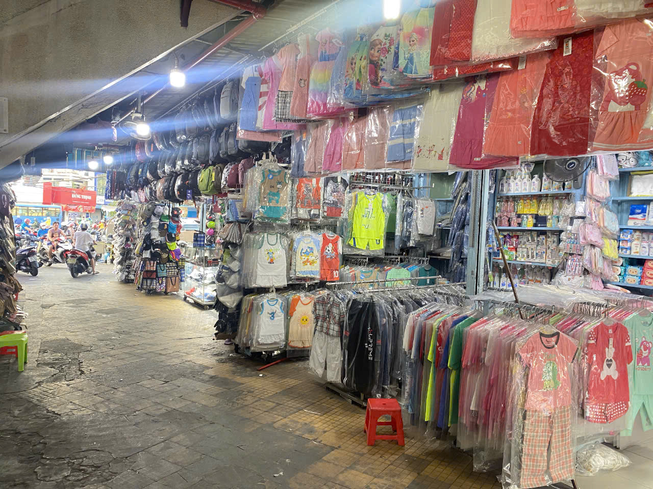 Ứng phó với hàng giá rẻ Trung Quốc - Ảnh 1