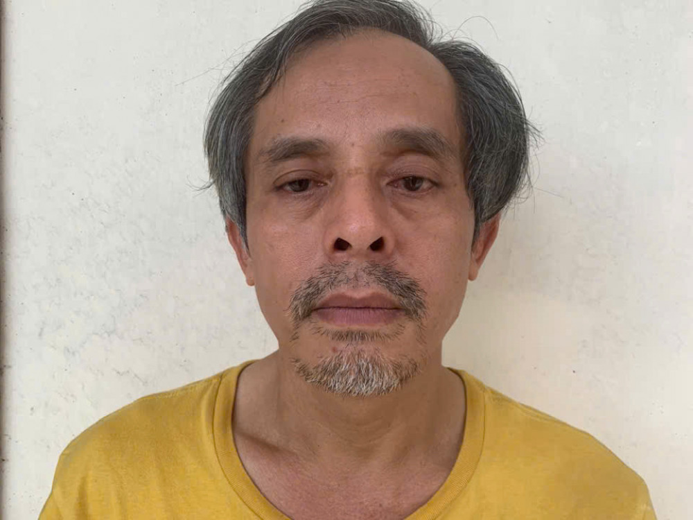 Triệt phá đường dây làm giả tài liệu của cơ quan tổ chức để buôn điện thoại “dỏm” - Ảnh 4