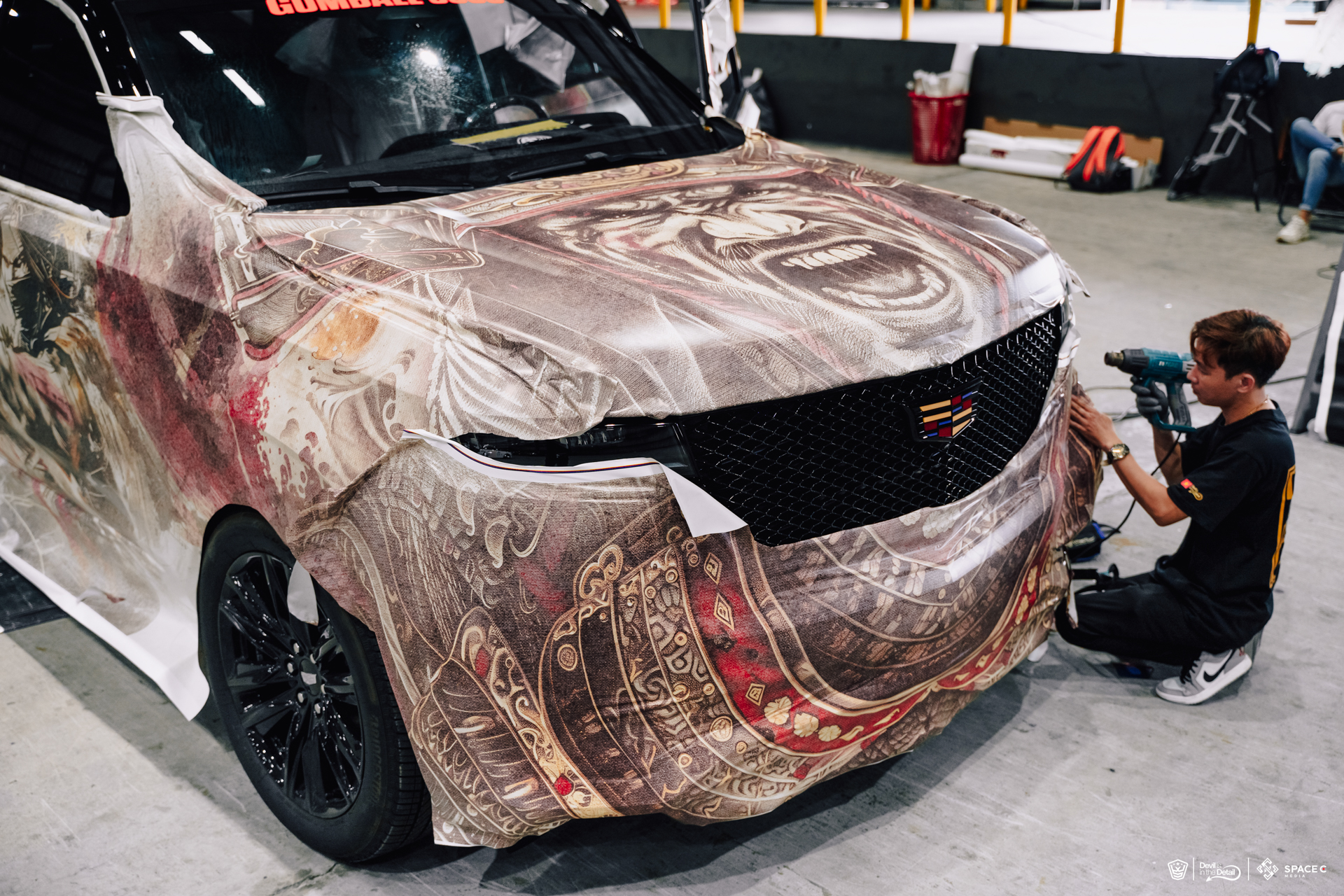 Thợ Việt bật mí hậu trường dán Escalade và G63 tại Gumball 3000: Nóng, bụi mịn, thiếu sáng, không được tháo xe, chạy đua 12 tiếng/ngày - Ảnh 8