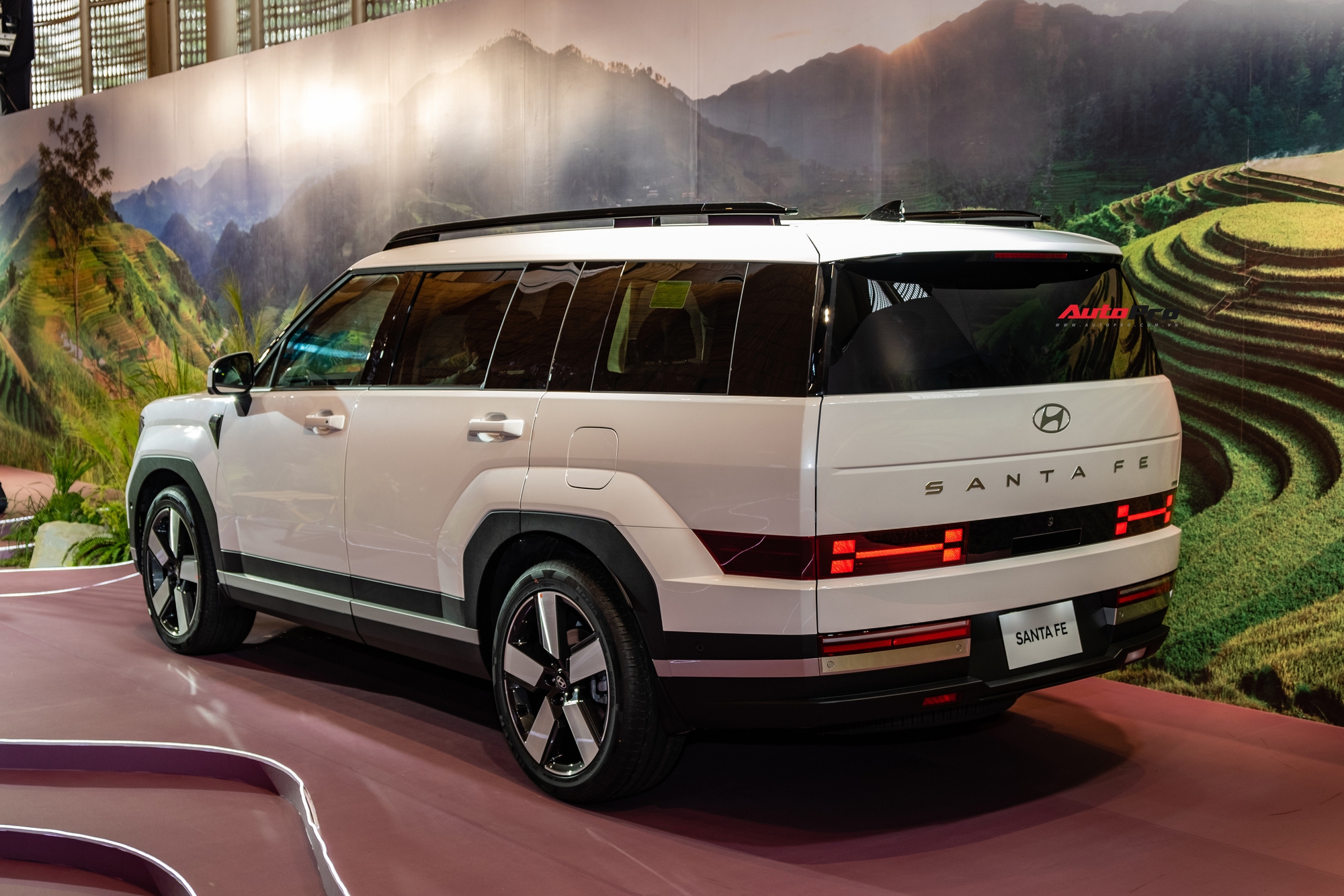 Cận cảnh Hyundai Santa Fe bản Prestige: Giá 1,265 tỷ đồng, tiện nghi gần ngang bản full, dễ thành bản bán chạy - Ảnh 3