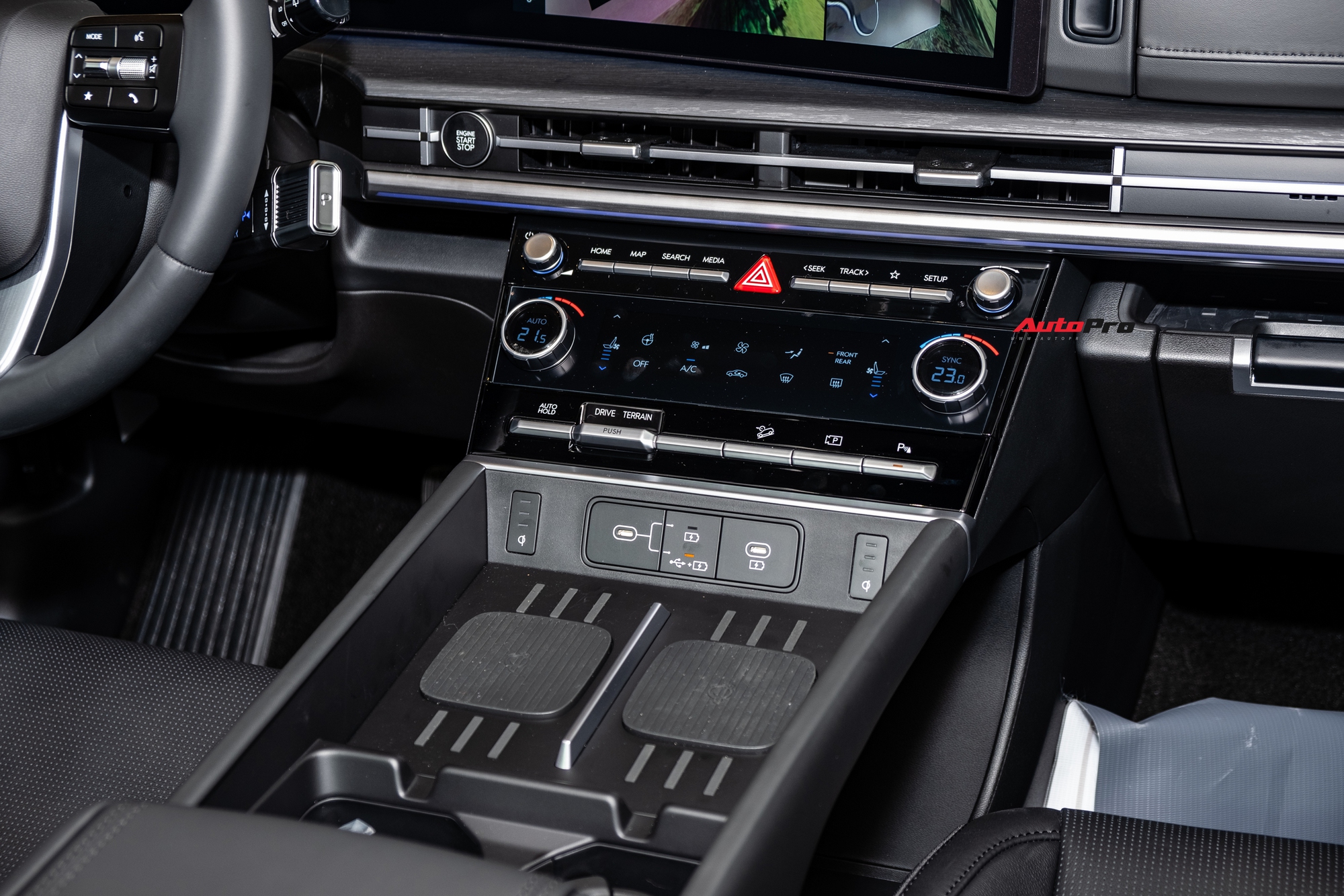 Cận cảnh Hyundai Santa Fe bản Prestige: Giá 1,265 tỷ đồng, tiện nghi gần ngang bản full, dễ thành bản bán chạy - Ảnh 9