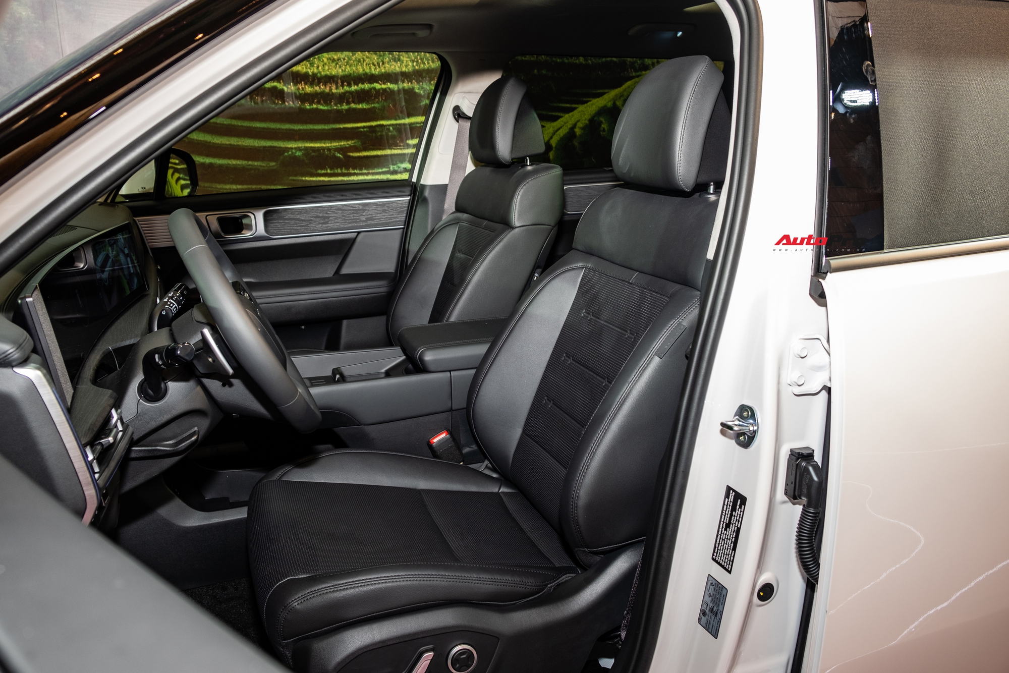 Cận cảnh Hyundai Santa Fe bản Prestige: Giá 1,265 tỷ đồng, tiện nghi gần ngang bản full, dễ thành bản bán chạy - Ảnh 13