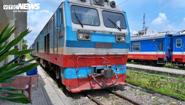 Đường sắt, hàng không vận chuyển miễn phí hàng cứu trợ cho miền Bắc - Ảnh 1