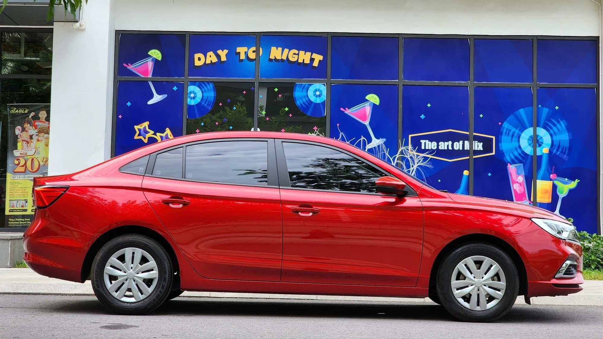 MG5 giảm giá kỷ lục còn 315 triệu tại đại lý: Rẻ hơn cả i10 bản ‘base’, chỉ còn 1 bản, hợp dân chạy dịch vụ - Ảnh 3