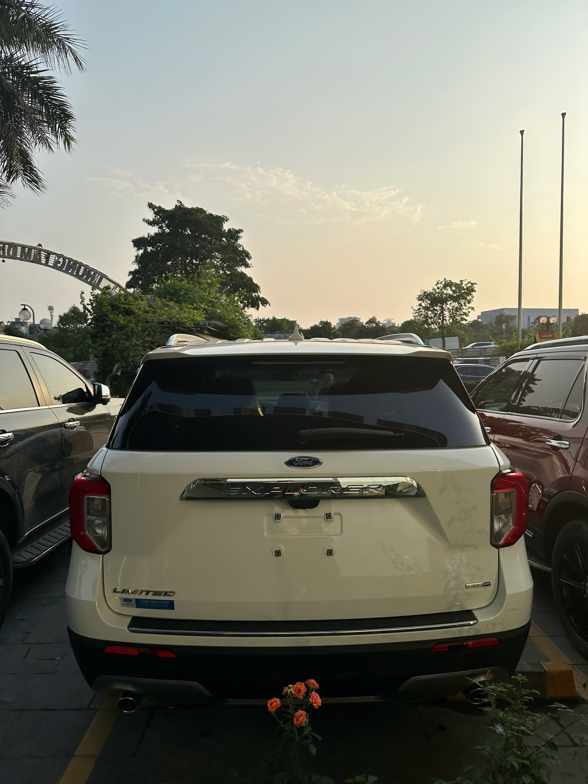 Muốn mua Ford Explorer 'giá rẻ' thì đây là một lựa chọn: Giá giảm 249 triệu, thực tế còn 1,85 tỷ, đã đổi động cơ, thêm bảo hành - Ảnh 2