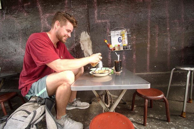 Khách Tây thử ăn món người Việt học từ người Pháp, trầm trồ nhận xét: Ở đây thực sự họ đã làm tốt hơn - Ảnh 1