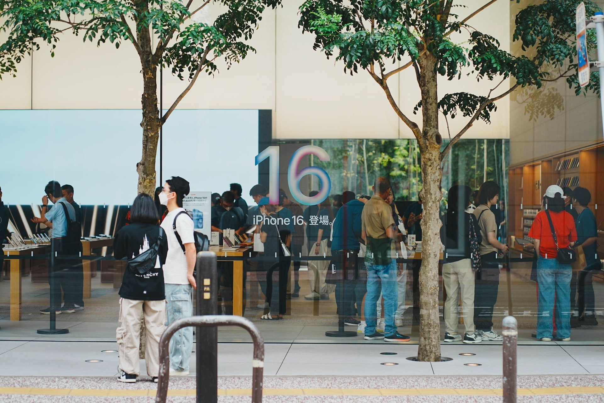 Tôi dành 5 năm chuyên setup iPhone mới trước ngày mở bán, đây là trải nghiệm của nhân viên Apple trong ngày đặc biệt nhất năm - Ảnh 1