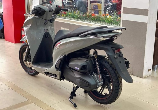 3 mẫu Honda SH đang giảm giá từ 7 - 8 triệu đồng mỗi chiếc - Ảnh 3