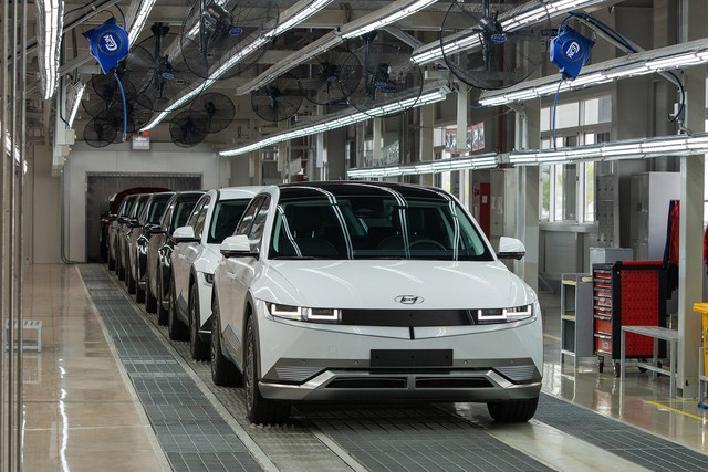 Hỏi 1000 người Việt về việc mua xe điện, gần 200 người chọn trạm sạc là điều quan trọng nhất - Ảnh 5