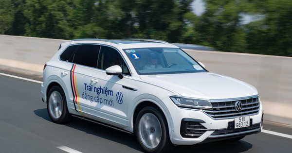 Tôi dành 2 ngày lái bộ đôi Volkswagen đi Hà Nội - Hạ Long: Đã hiểu lý do Viloran được dàn sao Việt mê, Touareg đáng có doanh số tốt hơn