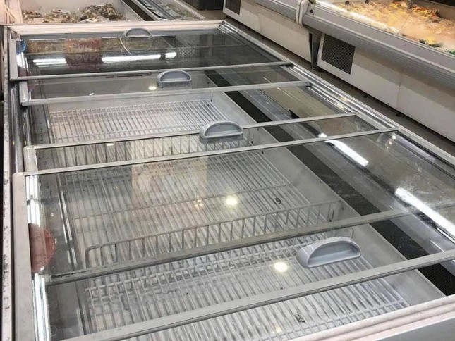 Hà Nội: Người người đi siêu thị 'vét sạch' rau, thịt - Ảnh 5