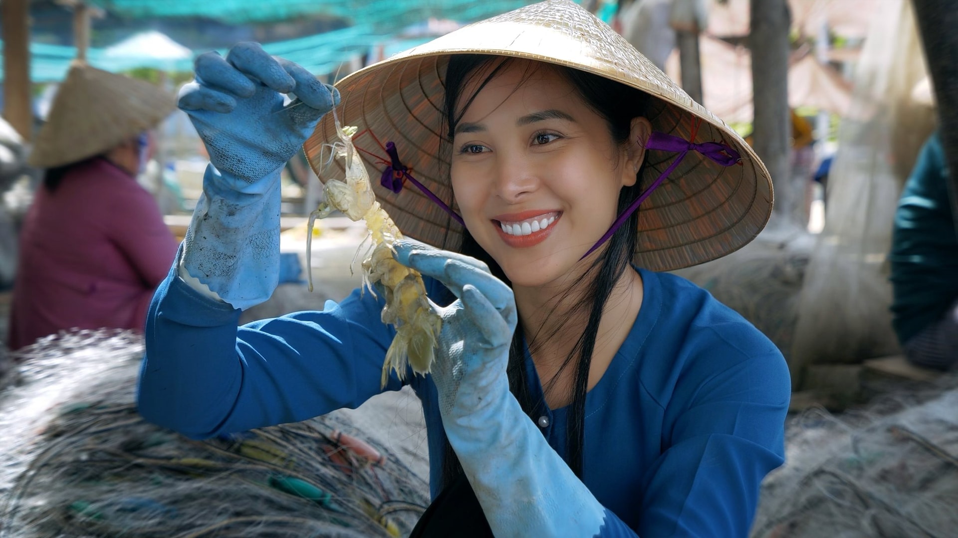 Khói Lam Chiều: "YouTube đã giúp tôi tìm thấy một cộng đồng của riêng mình" - Ảnh 1