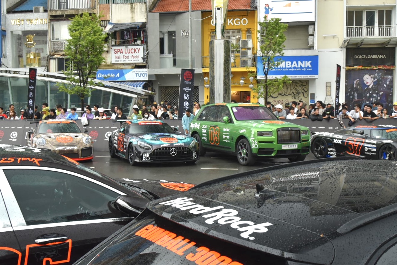 Cận cảnh dàn xe tham gia Gumball 3000: Đủ siêu xe đến siêu SUV, có cả bản giới hạn, bán tải và 2 xe VinFast - Ảnh 21