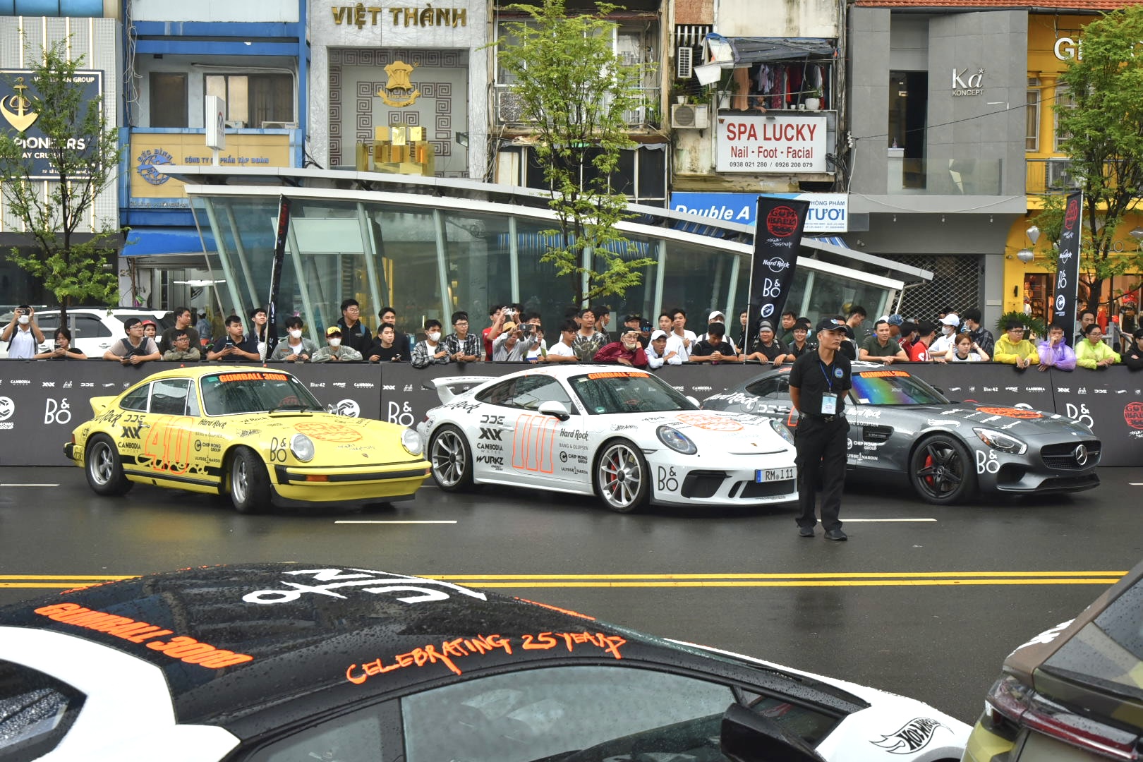 Cận cảnh dàn xe tham gia Gumball 3000: Đủ siêu xe đến siêu SUV, có cả bản giới hạn, bán tải và 2 xe VinFast - Ảnh 15