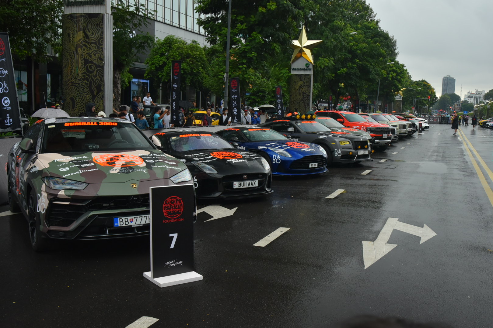 Cận cảnh dàn xe tham gia Gumball 3000: Đủ siêu xe đến siêu SUV, có cả bản giới hạn, bán tải và 2 xe VinFast - Ảnh 2