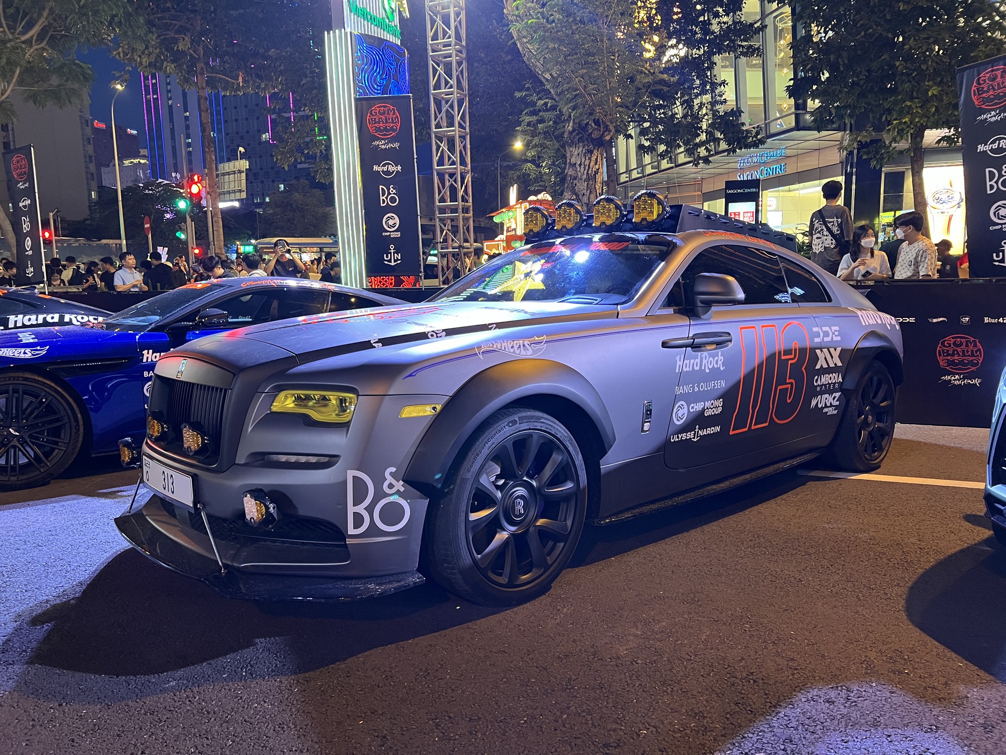 4 xe khủng hút view nhất Gumball 3000: Đính kim cương, có chiếc dùng băng dính cố định bodykit - Ảnh 9