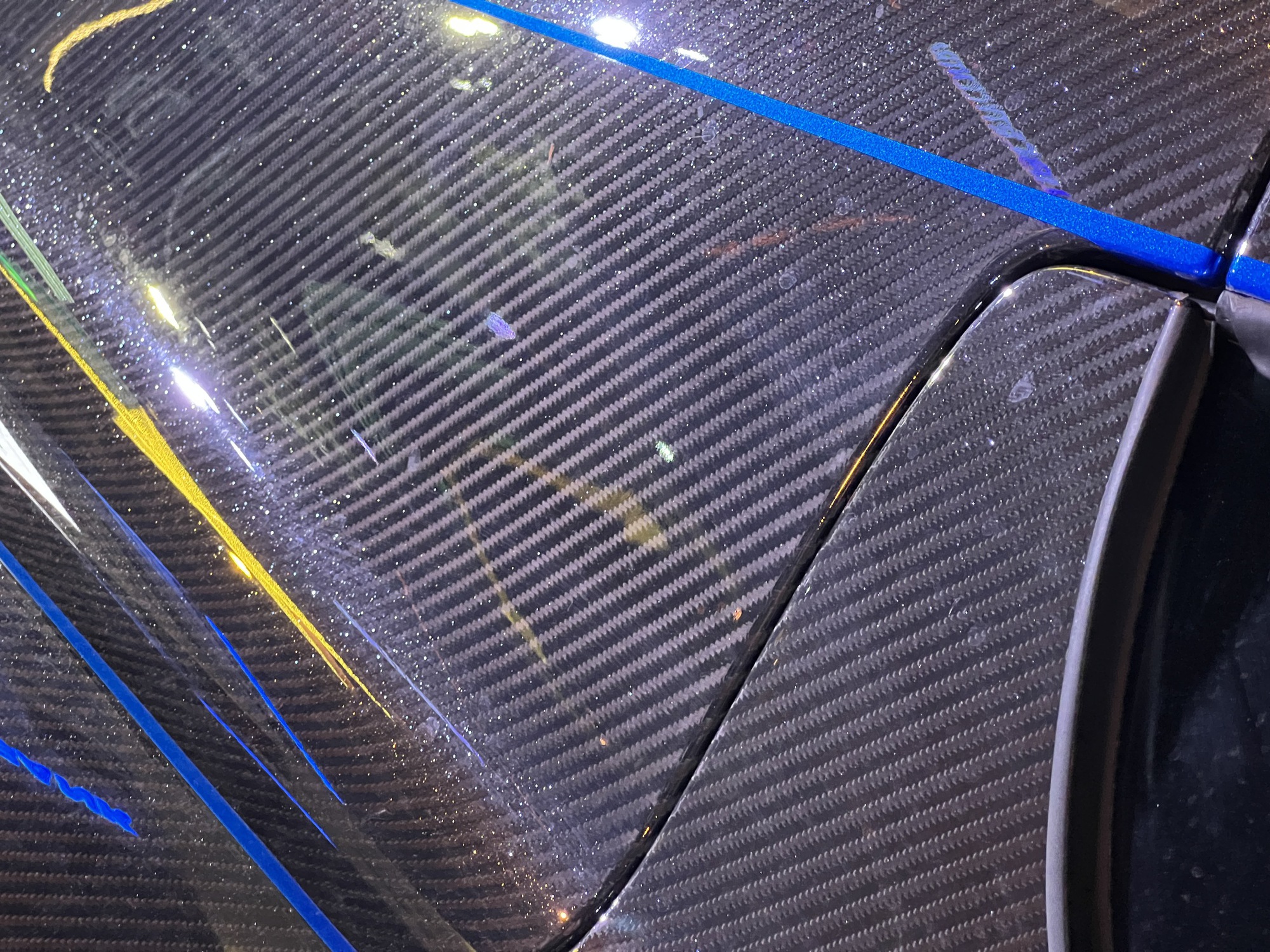 4 xe khủng hút view nhất Gumball 3000: Đính kim cương, có chiếc dùng băng dính cố định bodykit - Ảnh 8