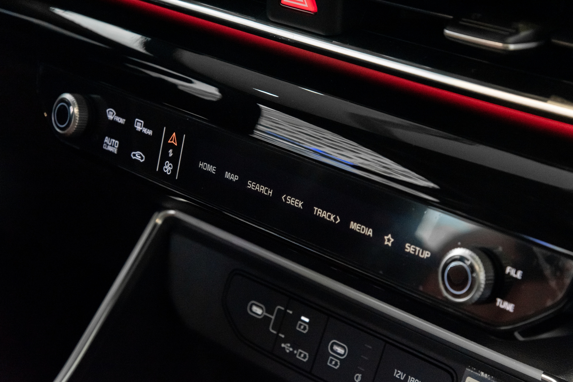 Chi tiết Kia Carnival 2024 bản cao nhất: Bản nâng cấp với nhiều điểm mới, kỳ vọng tiếp tục dẫn đầu - Ảnh 13