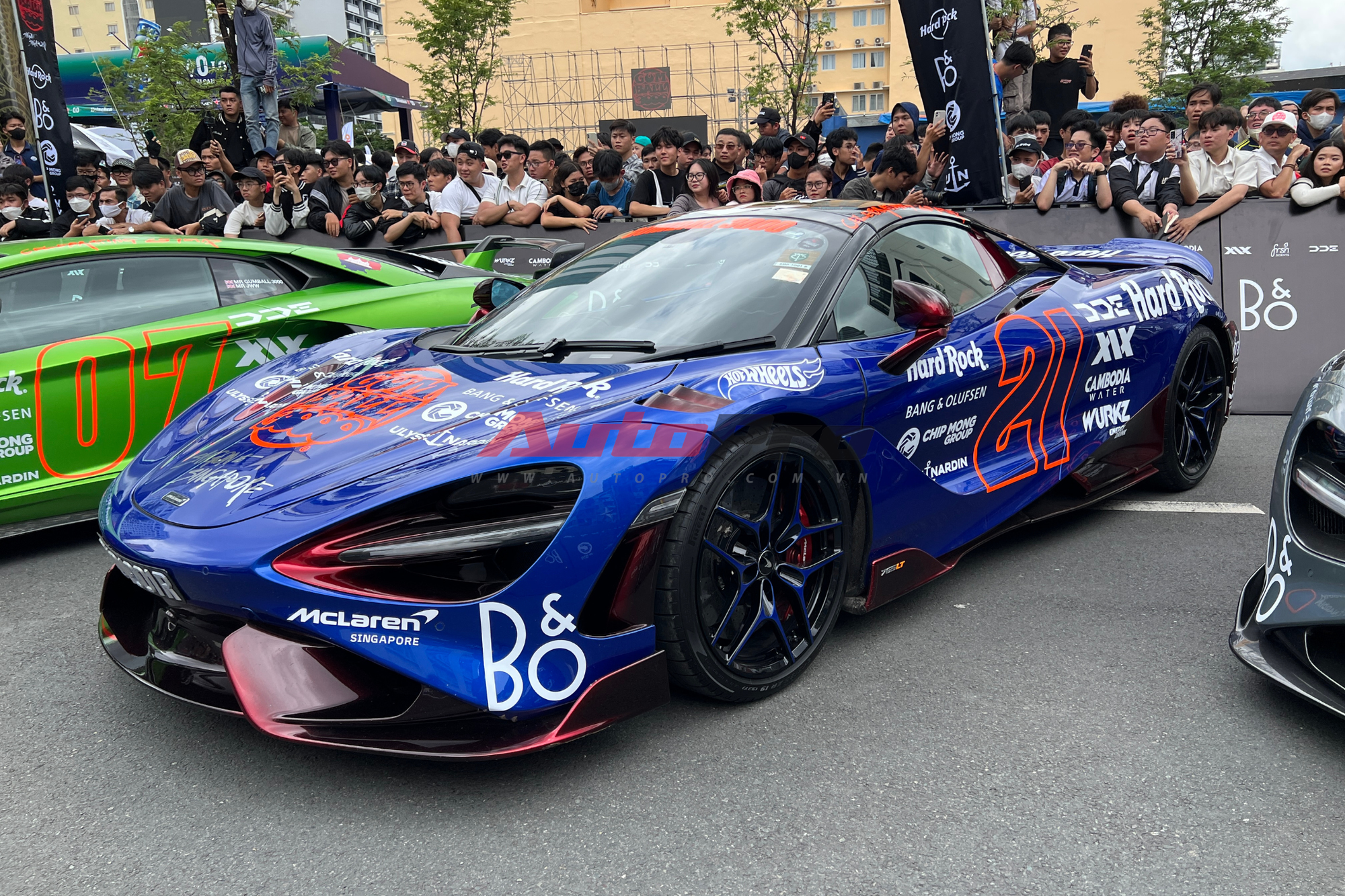 Gumball 3000: Phú bà Singapore một mình cầm lái McLaren 765LT từ TP HCM 'về nhà' - Ảnh 3